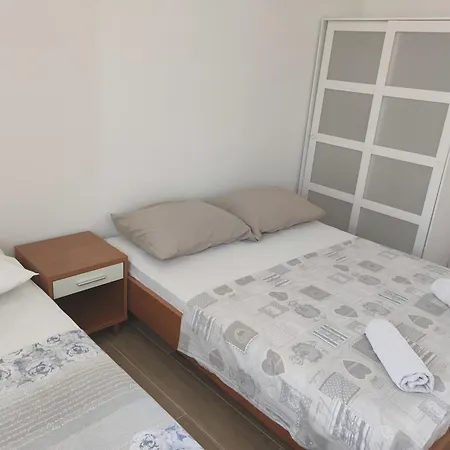 Green Paradise Apartment